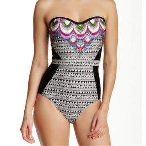 Laundry by Shelli Segal One Piece Swimsuit